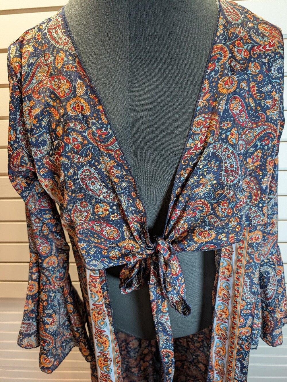 Earthbound Trading Navy Paisley Tie Front Maxi Kimono/Duster Size M EUC - Picture 3 of 10